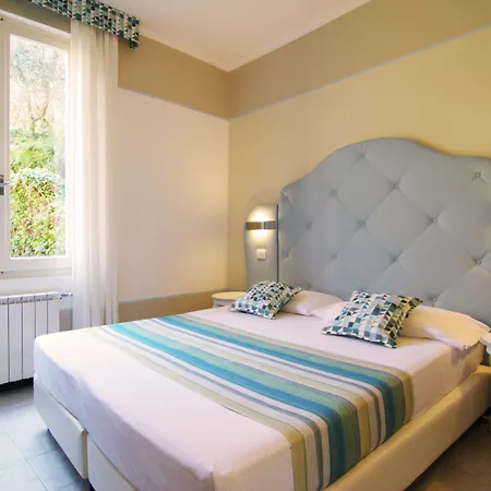 Souvenir Hotel 2*