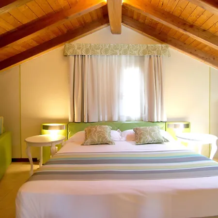 Souvenir Hotel 2*