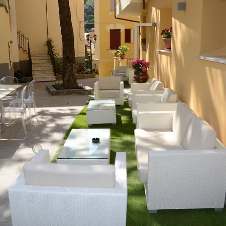 فندق Souvenir مونتيروسّو ال ماري