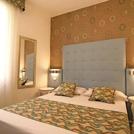 Hotel Souvenir 2*