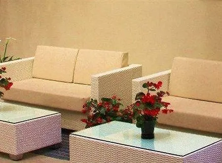 Souvenir Hotel 2*