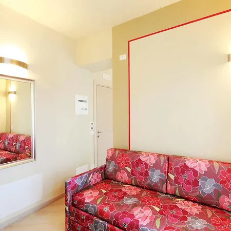 Hotel Souvenir 2*