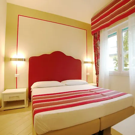Souvenir Hotel 2*